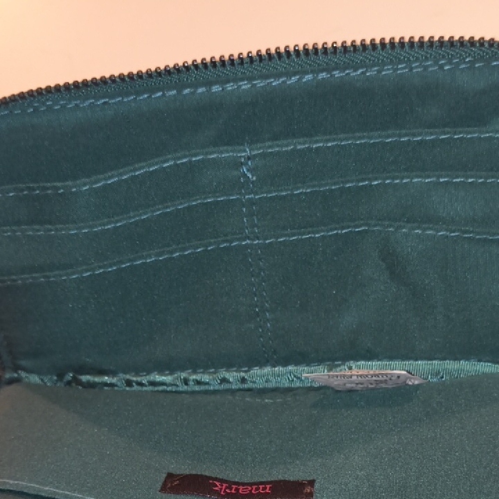 mark. In The City Wallet - Picture 4 of 6